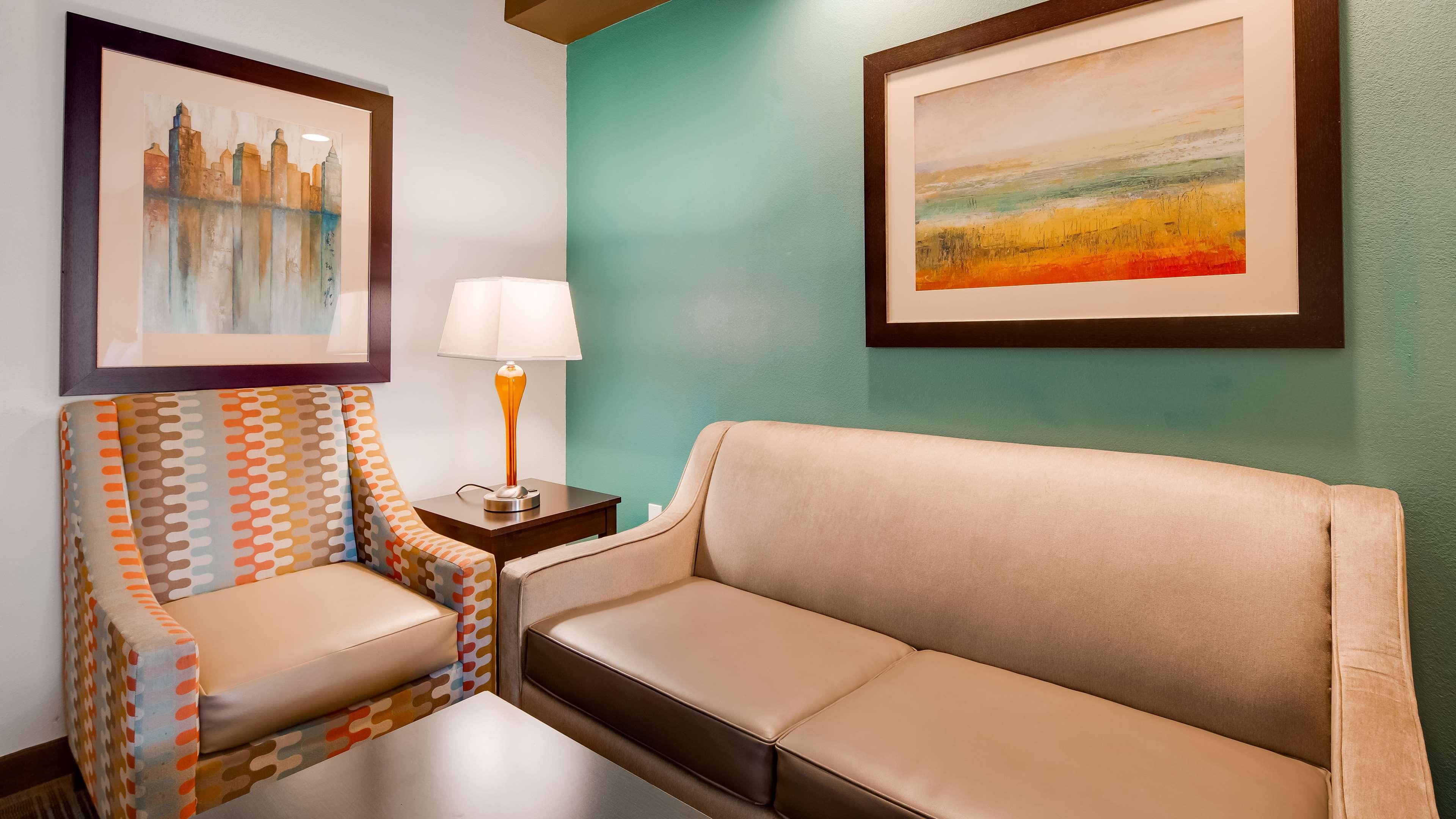 Best Western Plus Atrium Inn & Suites Clarksville Exterior photo